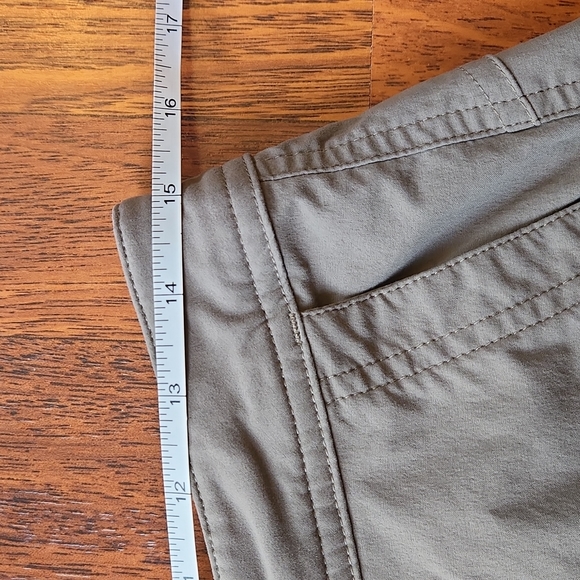 L.L.Bean Comfort Cropped Trail Pants, Ash 8P - Picture 14 of 14